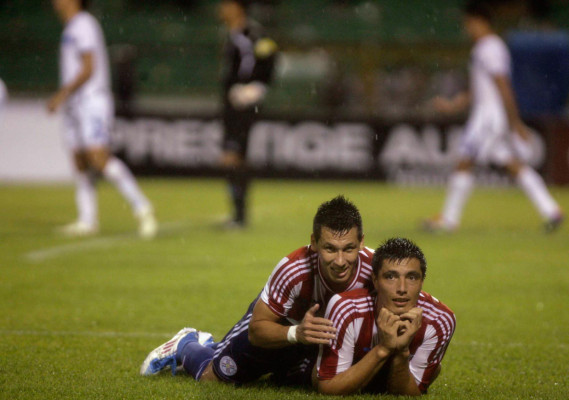 El amistoso Honduras-Paraguay en el Olímpico