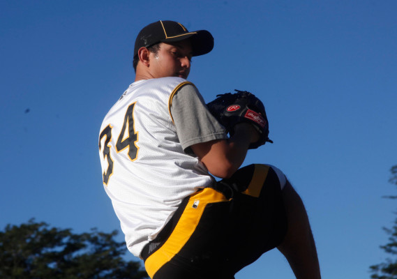 Orlando Castro, un Pirata hondureño en Pittsburgh