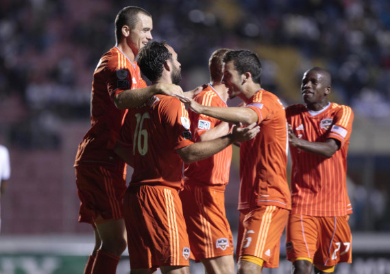 Olimpia perdonó al Houston Dynamo