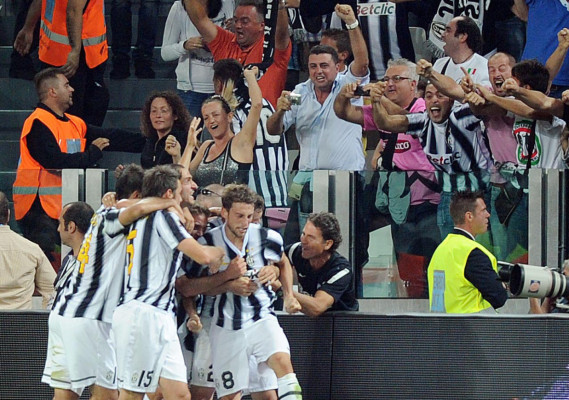 Barcelona ya es líder y el Real Madrid arrasa con triplete de Higuaín