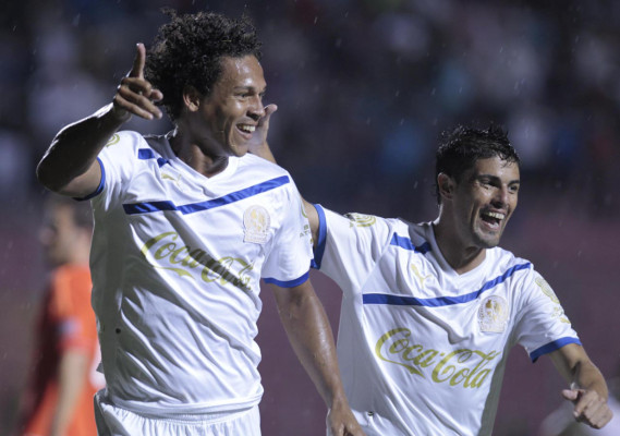 Olimpia perdonó al Houston Dynamo