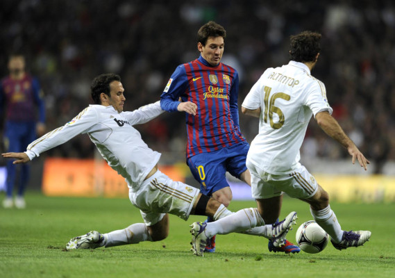 El FC. Barcelona vuelve a pintarle la cara al Madrid en el Bernabéu.