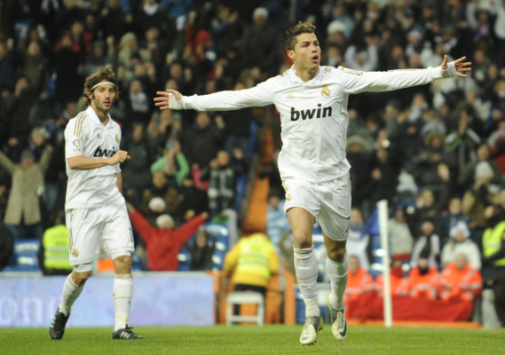 Real Madrid no perdona al Levante y sentencia liga.