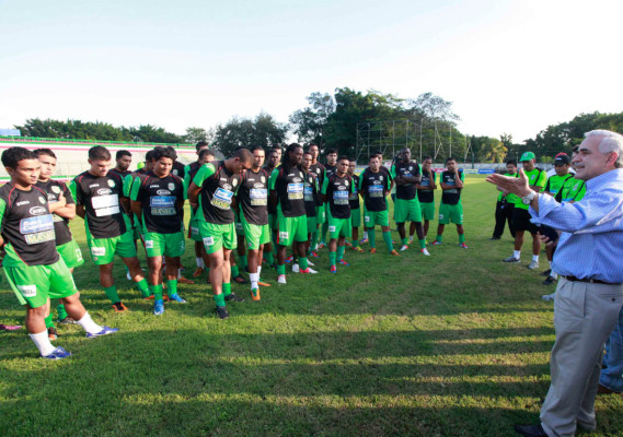 Marathón arranca pretemporada al mando de Carlos Martínez.