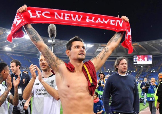 Lo que no se vio en TV: Eufórica celebración de Liverpool y Salah consuela a sus excompañeros