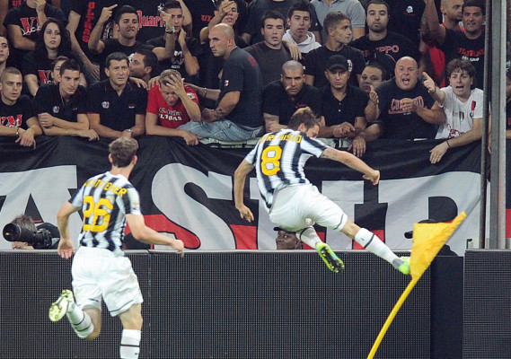 Barcelona ya es líder y el Real Madrid arrasa con triplete de Higuaín