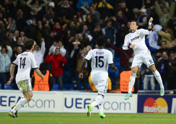 Özil salvó al Madrid de los fantasmas alemanes.