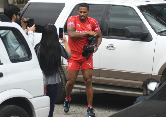 MERCADO: PSG y dos fichajes 'hechos' provenientes del Barça y Real Madrid; Atlético y el City fichan