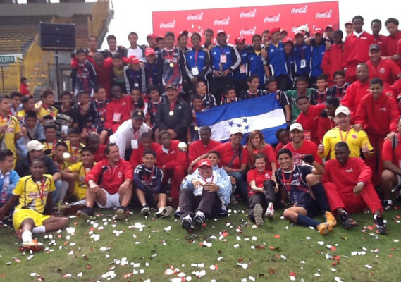 Instituto Misión Evangélica campeón de copa Coca-Cola.
