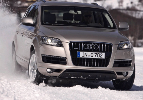 Cristiano Ronaldo y sus autos.