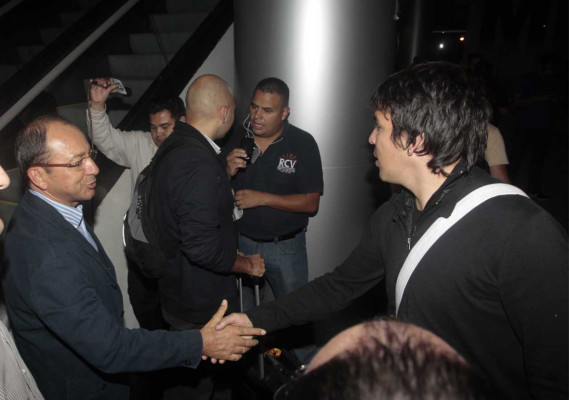 Sebastián Rosano ya la suda con Olimpia