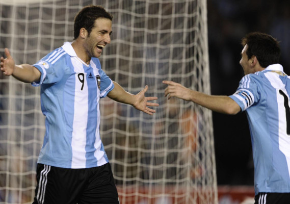 Sudamérica inicia la lucha por las plazas para el Mundial ‎