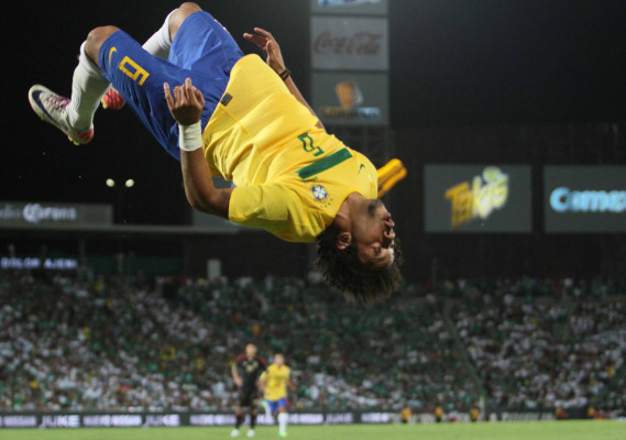 México 1-2 Brasil... Adiós invicto