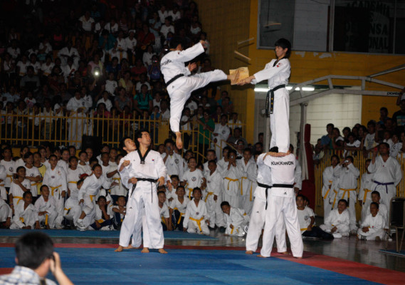 Espectacular exhibición de Taekwondo