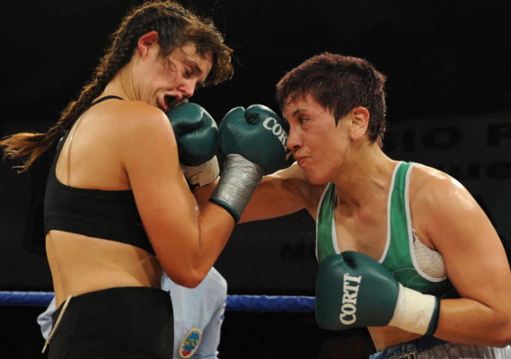 Chris Namús (el bombón asesino)