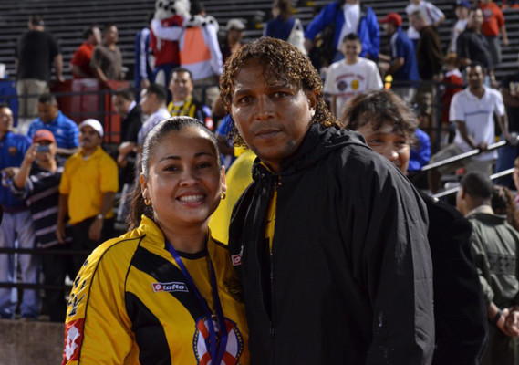 Real España cae ante el Chicago Fire.