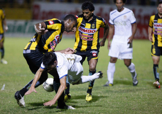 Clásico Real España-Olimpia en imágenes
