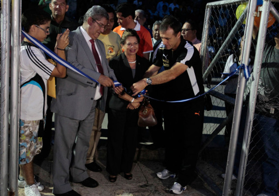 Olimpia llevó alegría a la Universidad Pedagógica