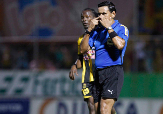 Benigno Pineda anunció su retiro del arbitraje