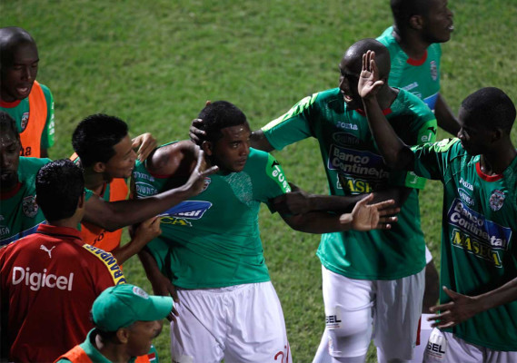 Clásico sampedrano se pintó de verde .