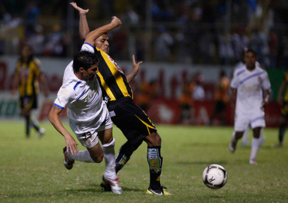 Clásico Real España-Olimpia en imágenes