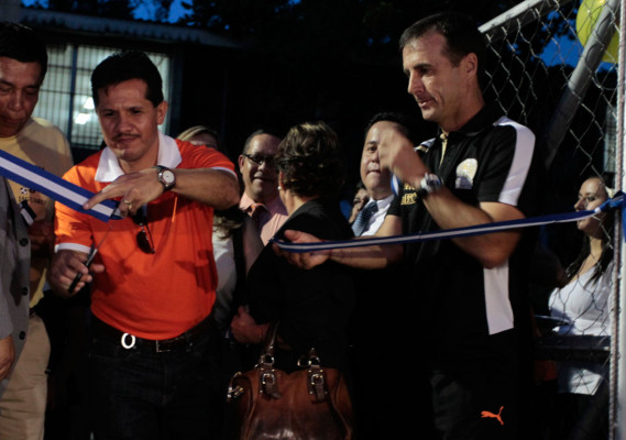 Olimpia llevó alegría a la Universidad Pedagógica