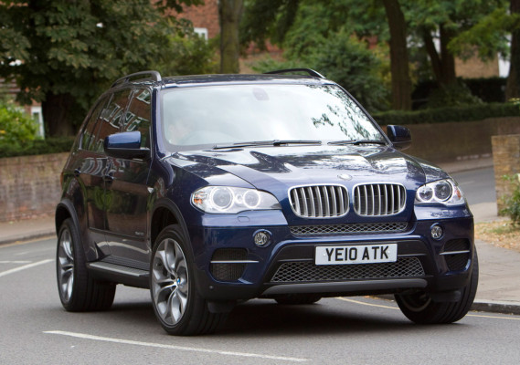 Cristiano Ronaldo y sus autos.