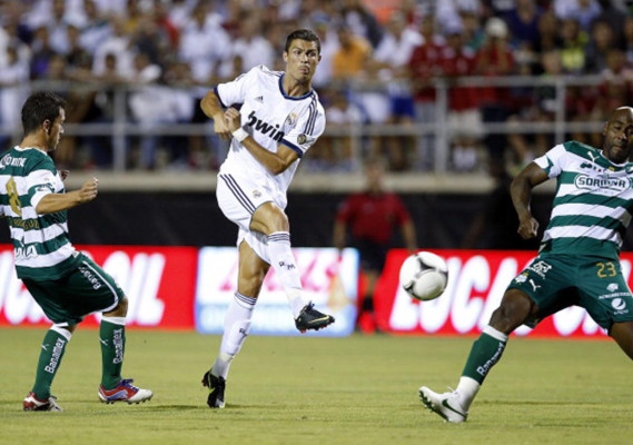 El Real Madrid sufre para imponerse al Santos Laguna