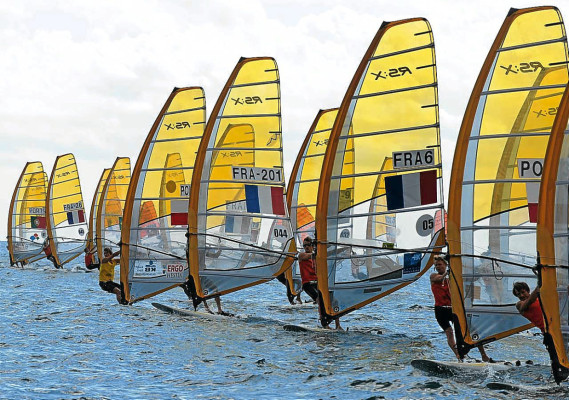 Cóctel Deportivo internacional .