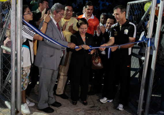 Olimpia llevó alegría a la Universidad Pedagógica