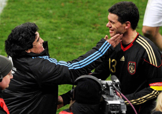 Michael Ballack confirmó el fin de su brillante carrera.