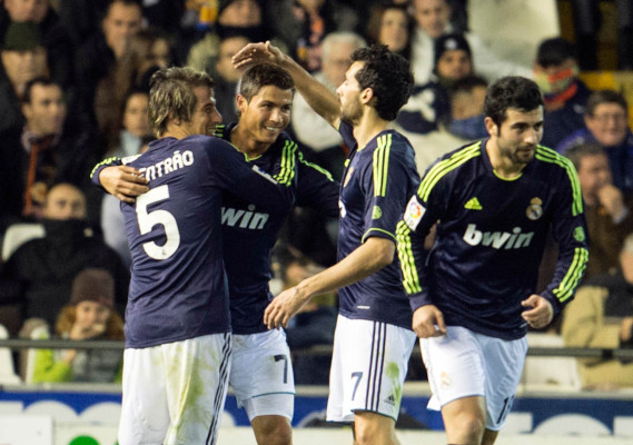 El Real Madrid pasó por encima del Valencia en Mestalla.