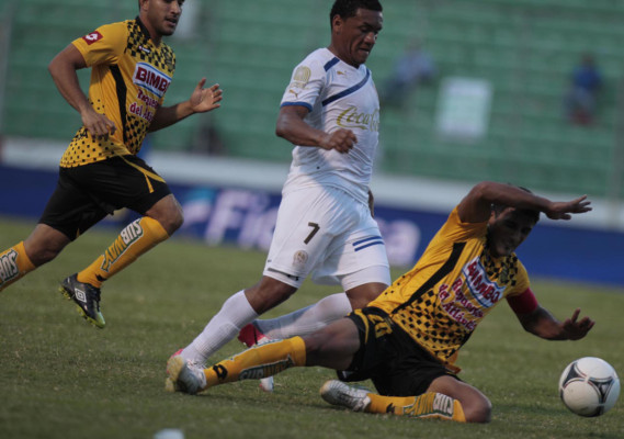 Clásico polémico en el Nacional entre Olimpia Y Real España