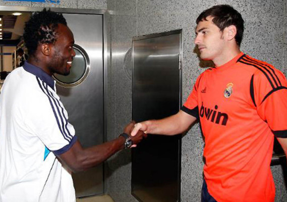 Imágenes del primer entrenamiento de Essien con el Real Madrid.
