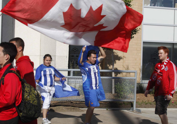 El color de Canadá y Honduras