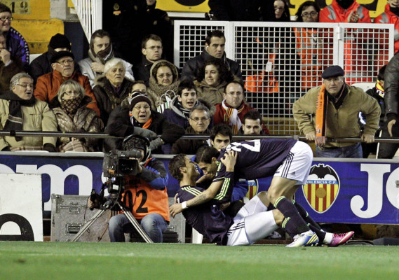 El Real Madrid pasó por encima del Valencia en Mestalla.