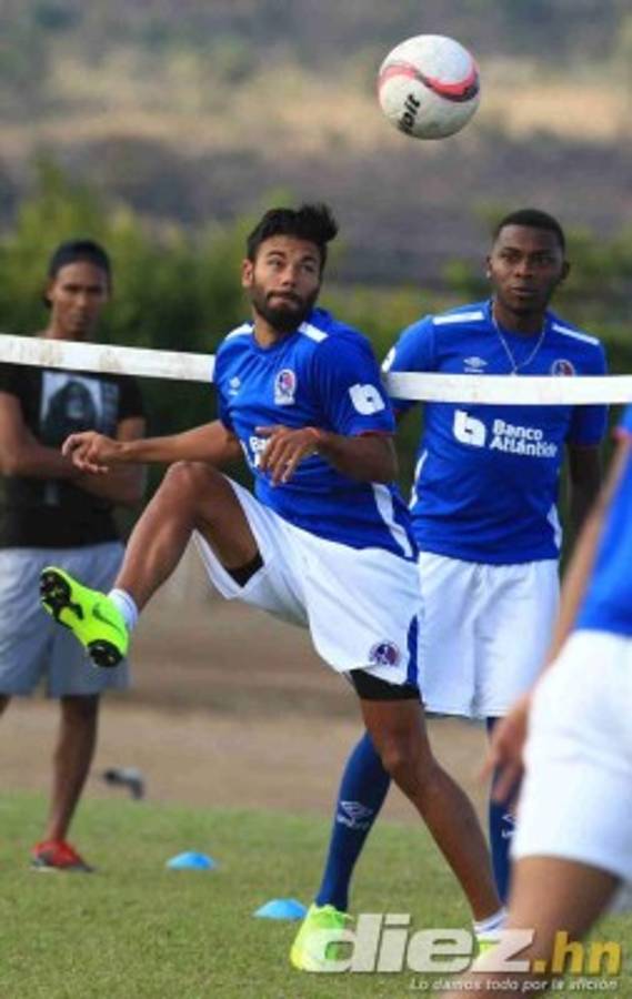 FOTOS: Dos novedades en entreno del Olimpia y Carlo Costly pone alegría en el Marathón