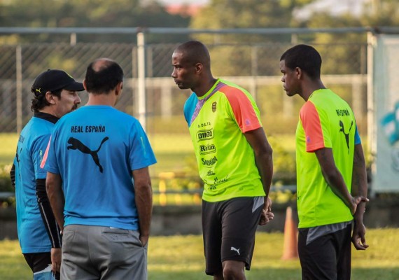 Así fue el primer día de trabajo del venezolano Cásseres