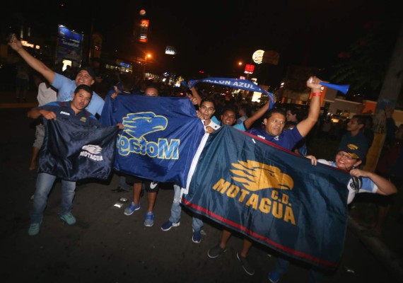 FOTOS: La fiesta de los motagüenses que se tomaron las calles de la capital