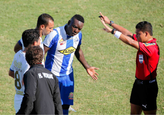 La mejores acciones de la Final del Futbol de Honduras