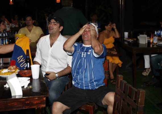 Así vivió la afición sampedrana el partido ante Panamá.