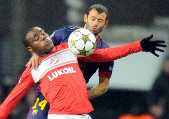 El Barcelona vence al Spartak en Moscú y se clasifica para octavos