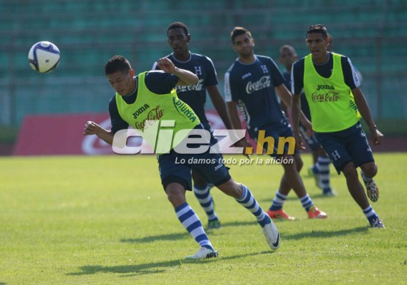 Honduras afina preparación en el estadio Olímpico