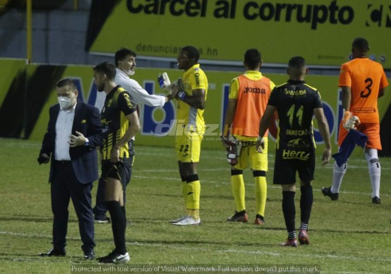 ¡No se vio en TV! La bronca de Araujo, festín de Arboleda, debut de Rocca y el show de 'Muma' en Motagua