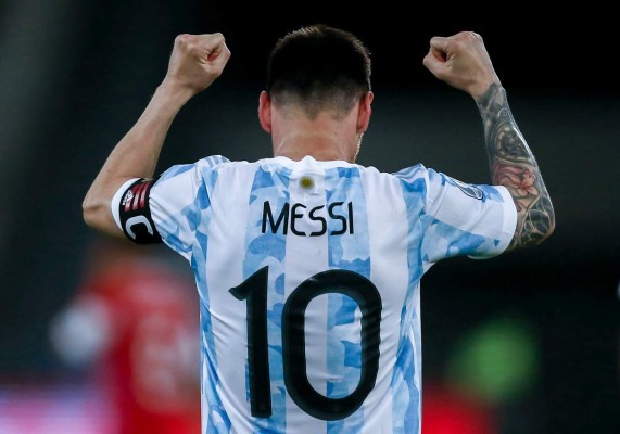 Copa América: Encontronazo de Luis Suárez y el intenso dolor de Messi en el Argentina-Uruguay