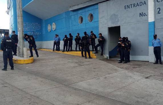 Así se vivó el minuto a minuto del empate entre Motagua y Olimpia por la semifinal de ida en Liga Concacaf