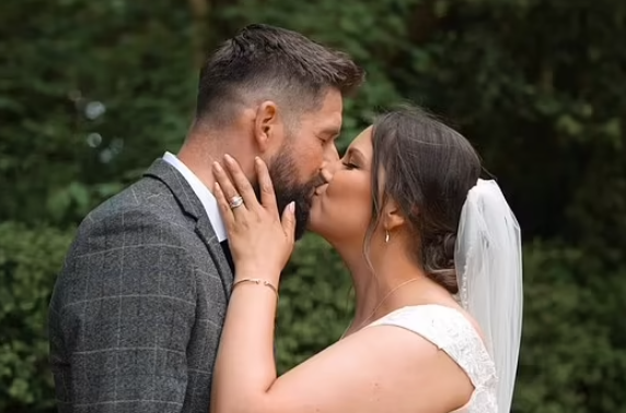 Murió la esposa de un exportero del Arsenal tres meses después de la boda: la desgarradora carta