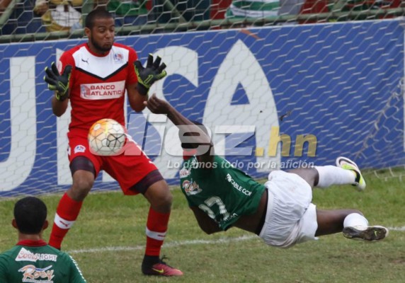 FOTOS: Entre cocinas, peleas, risas y golpes, Marathón hizo pedazos al Olimpia