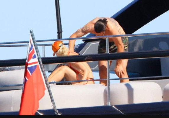 Escándalo: Zlatan Ibrahimovic, 'cazado' en Cerdeña con la reportera italiana Diletta Leotta