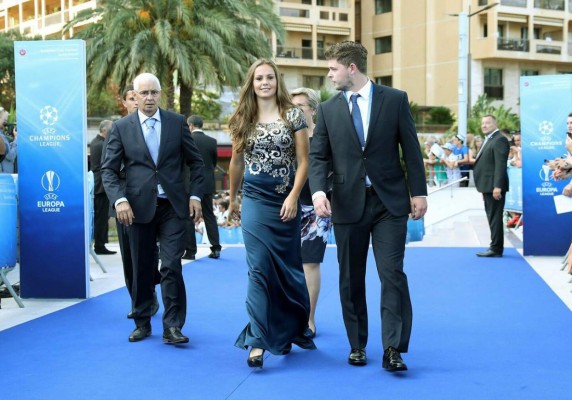 Lieke Martens, la guapa jugadora del Barcelona que fue MVP de la Champions